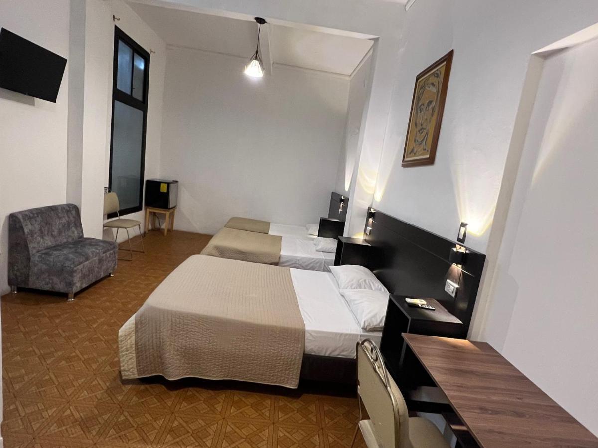 Hotel Perla Central Гуаякіль Екстер'єр фото